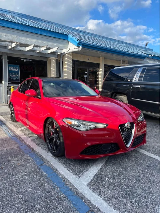 2017 Alfa Romeo Giulia - Image 2 of 9