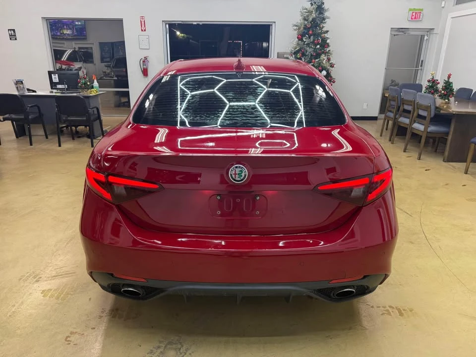 2017 Alfa Romeo Giulia - Image 8 of 16