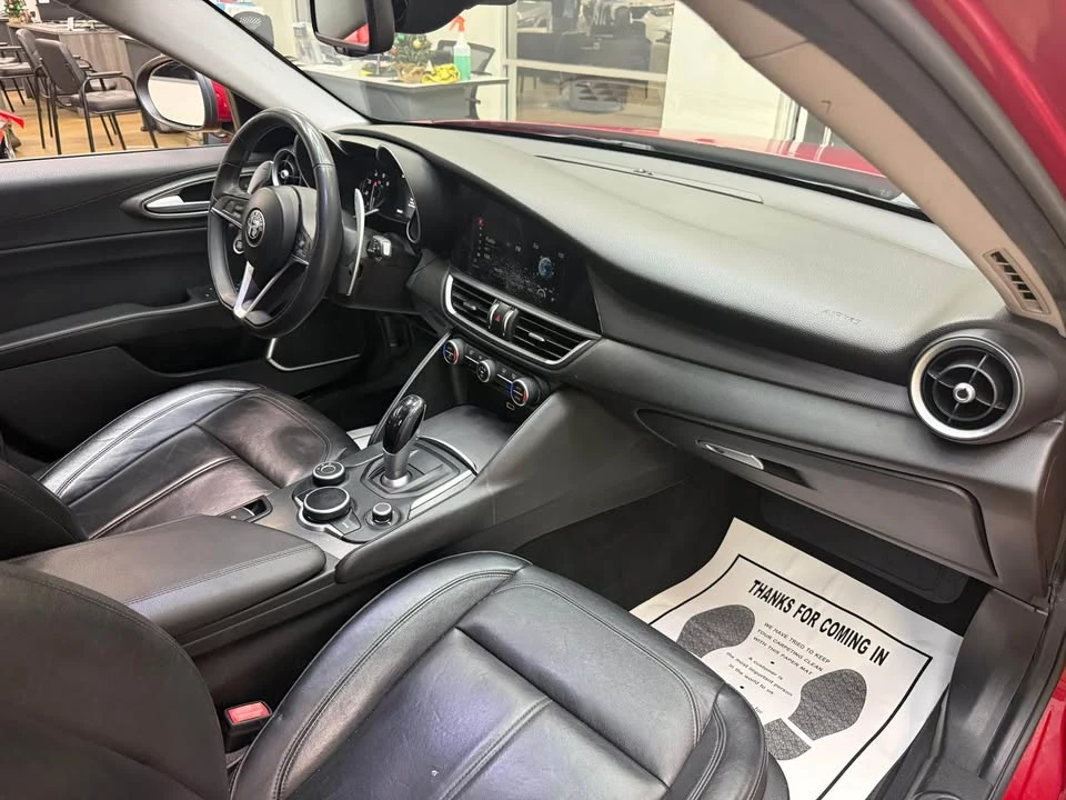 2017 Alfa Romeo Giulia - Image 12 of 16