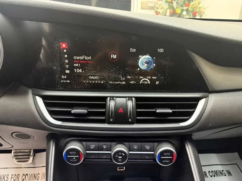 2017 Alfa Romeo Giulia - Image 9 of 15
