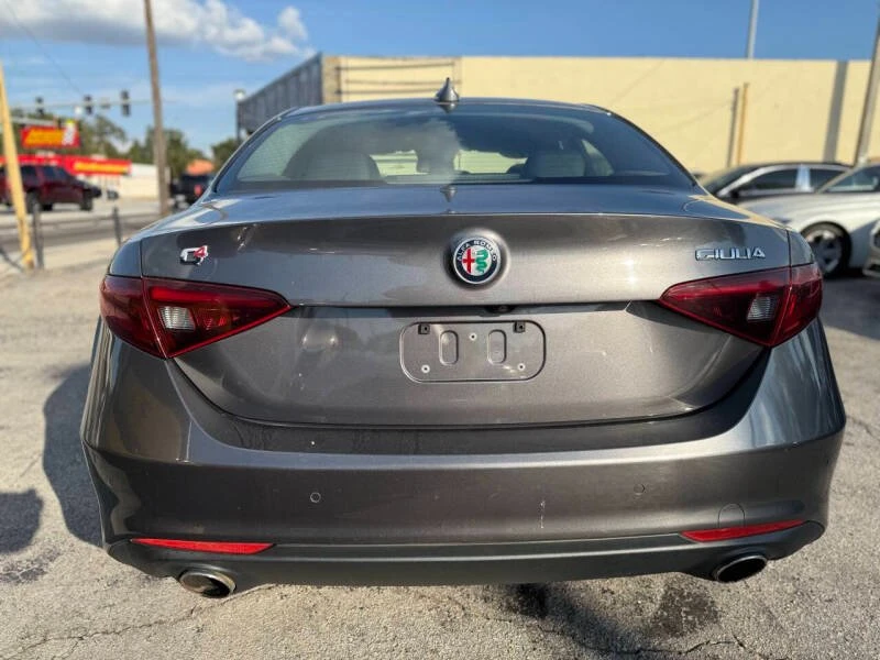 2017 Alfa Romeo Giulia - Image 4 of 20