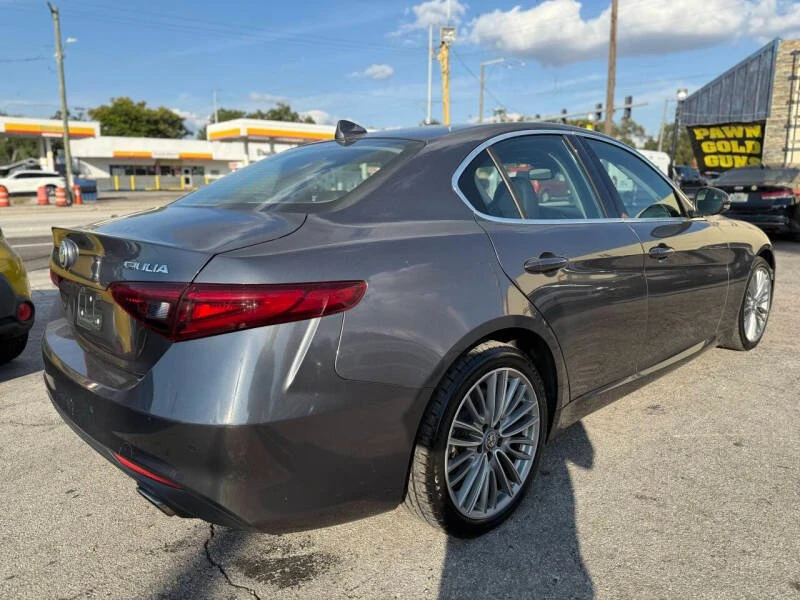 2017 Alfa Romeo Giulia - Image 5 of 20