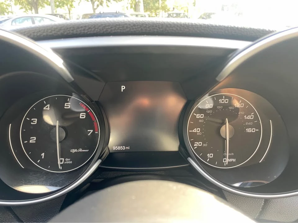 2017 Alfa Romeo Giulia - Image 8 of 9