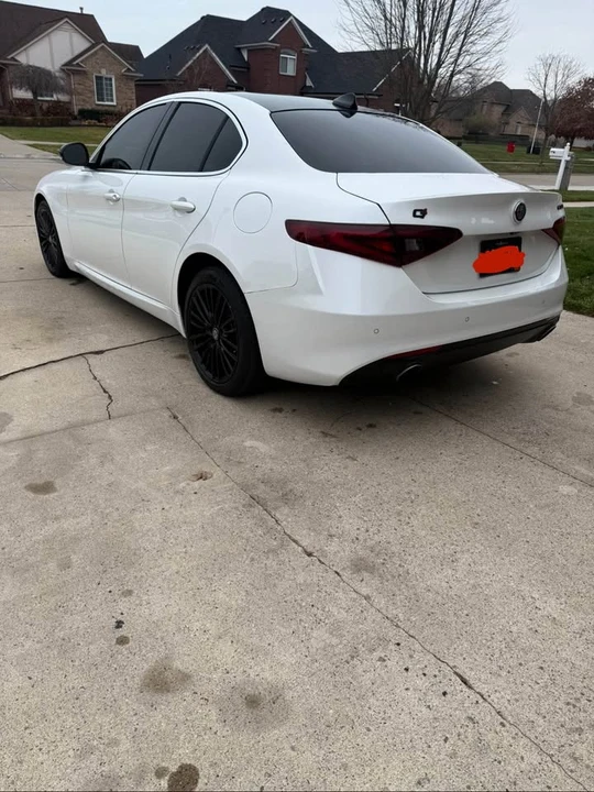 2017 Alfa Romeo Giulia - Image 6 of 15