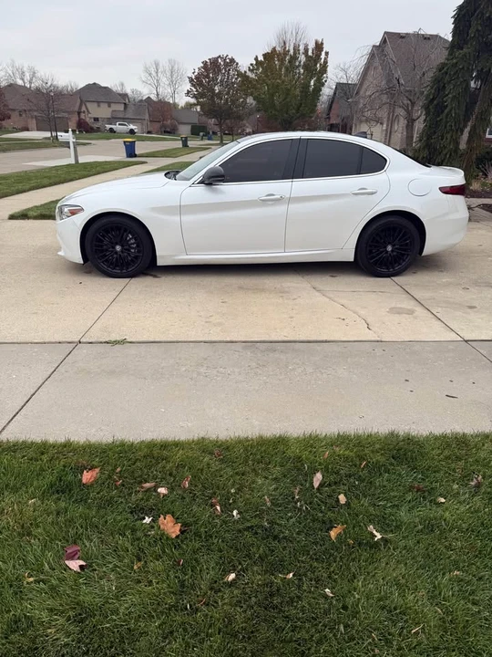 2017 Alfa Romeo Giulia - Image 2 of 15