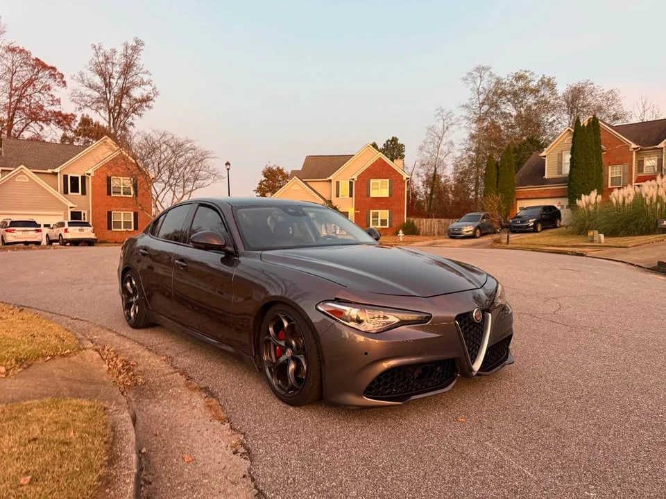 2017 Alfa Romeo Giulia - Image 2 of 9