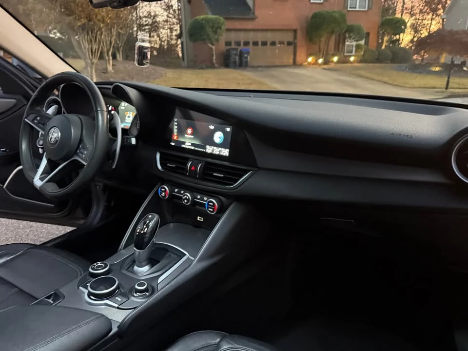 2017 Alfa Romeo Giulia - Image 7 of 9