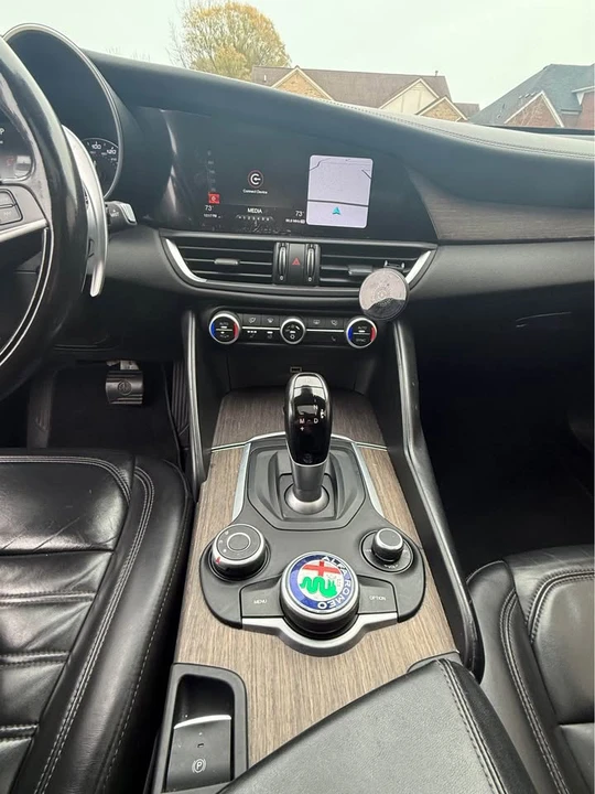 2017 Alfa Romeo Giulia - Image 10 of 15