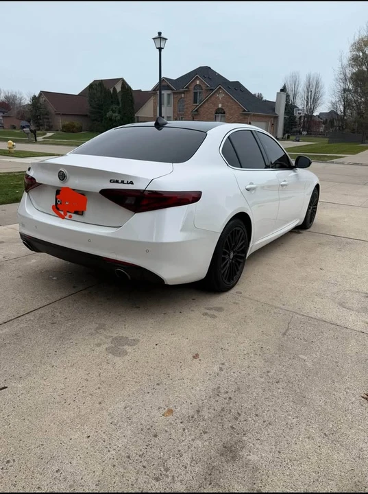 2017 Alfa Romeo Giulia - Image 7 of 15