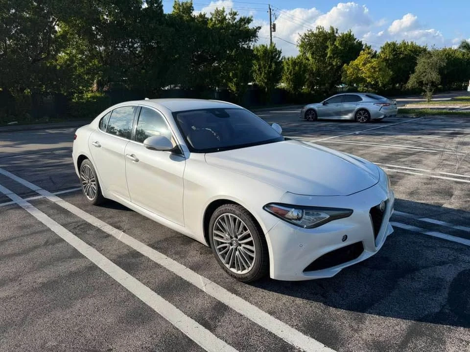 2017 Alfa Romeo Giulia - Image 3 of 15