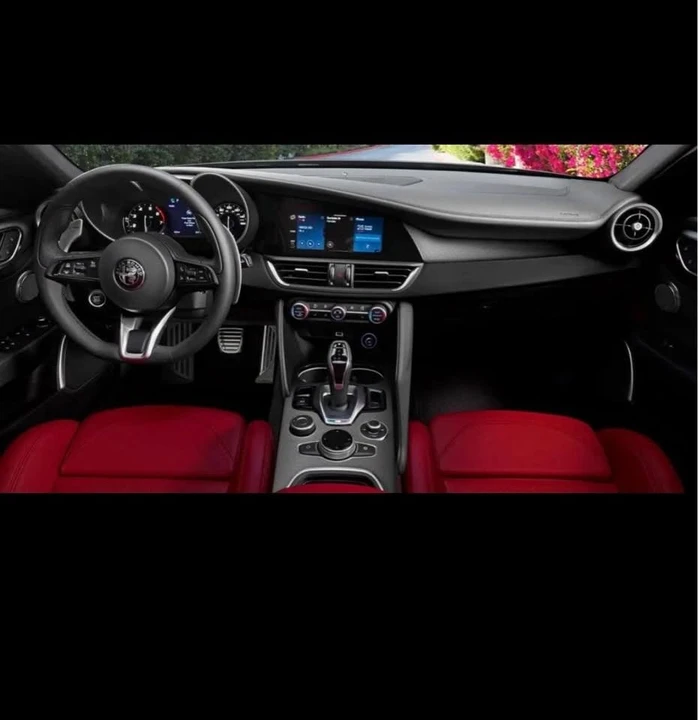 2017 Alfa Romeo Giulia - Image 9 of 12