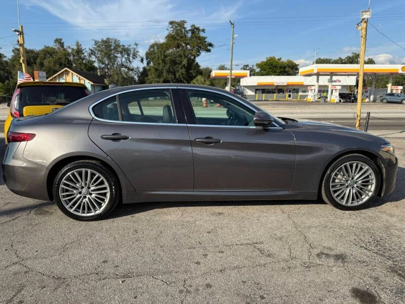 2017 Alfa Romeo Giulia - Image 6 of 20