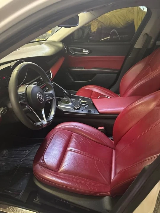 2017 Alfa Romeo Giulia - Image 5 of 12