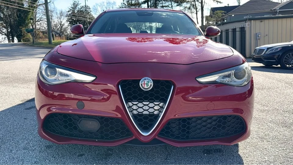 2017 Alfa Romeo Giulia - Image 9 of 19