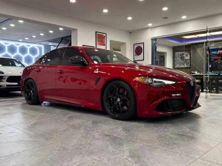 2017 Alfa Romeo Giulia Quadrifoglio - Image 4 of 20