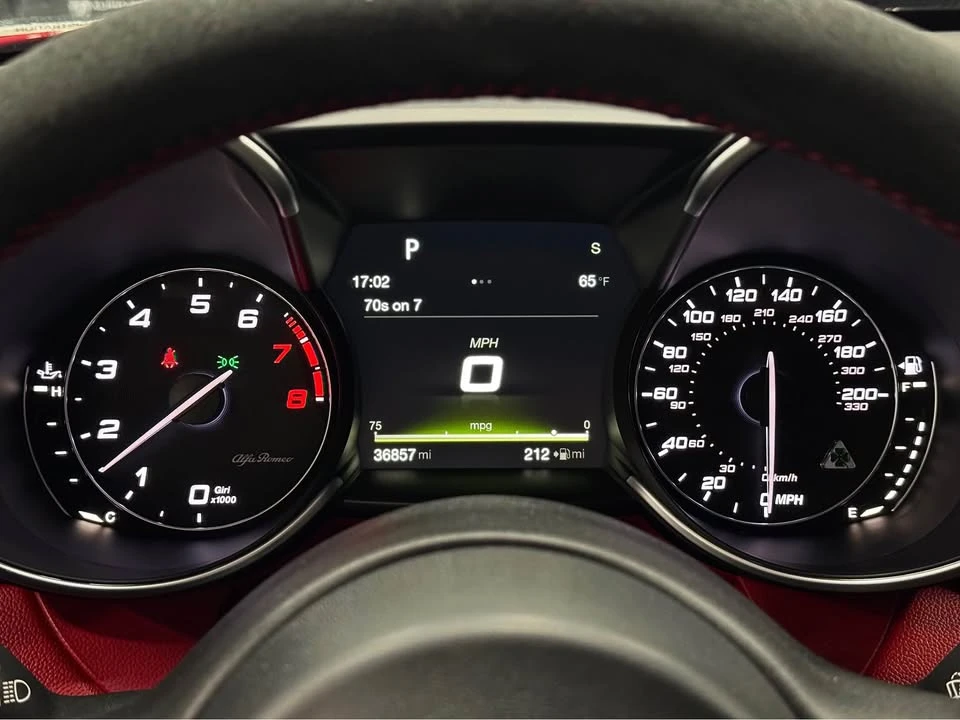 2017 Alfa Romeo Giulia - Image 12 of 12