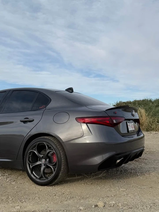 2017 Alfa Romeo Giulia - Image 2 of 5