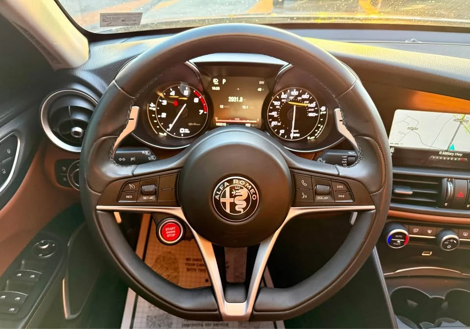 2017 Alfa Romeo Giulia - Image 4 of 20