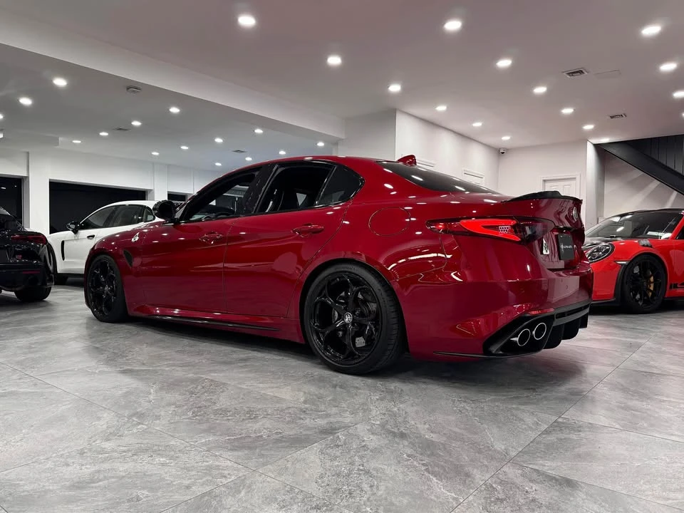 2017 Alfa Romeo Giulia - Image 6 of 12