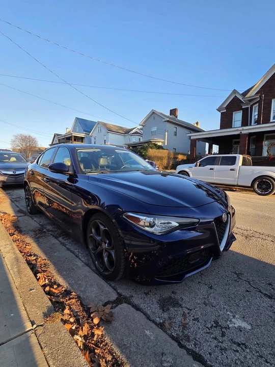 2017 Alfa Romeo Giulia - Image 10 of 10