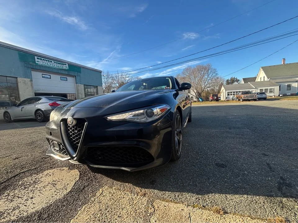2017 Alfa Romeo Giulia - Image 4 of 8