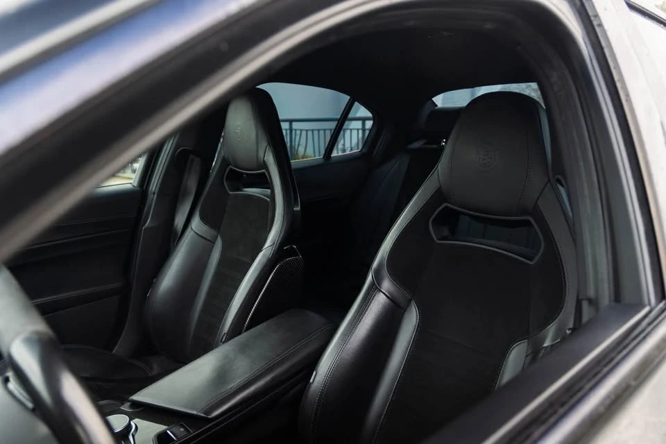2017 Alfa Romeo Giulia - Image 7 of 20