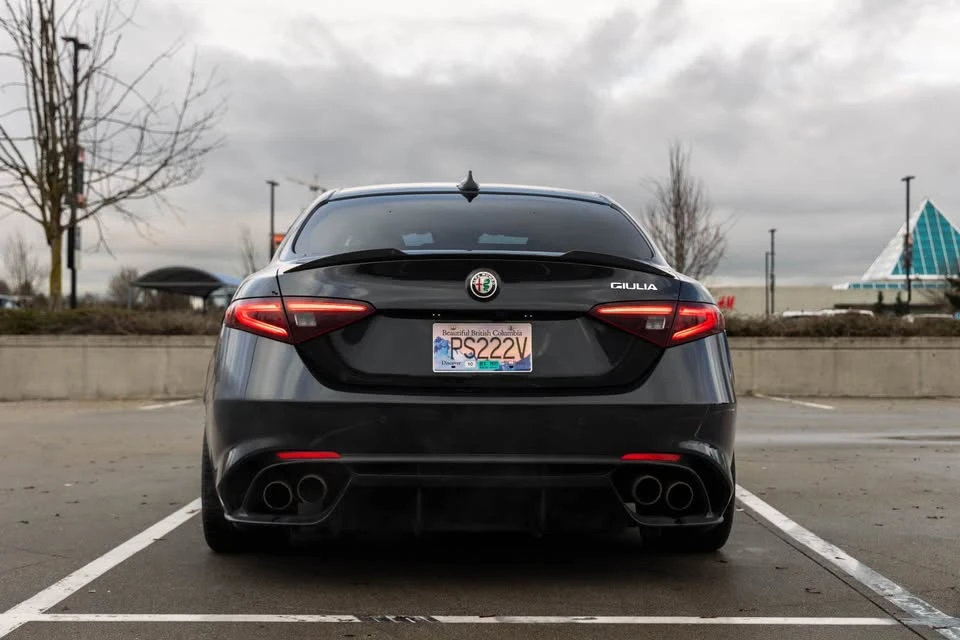 2017 Alfa Romeo Giulia - Image 5 of 20