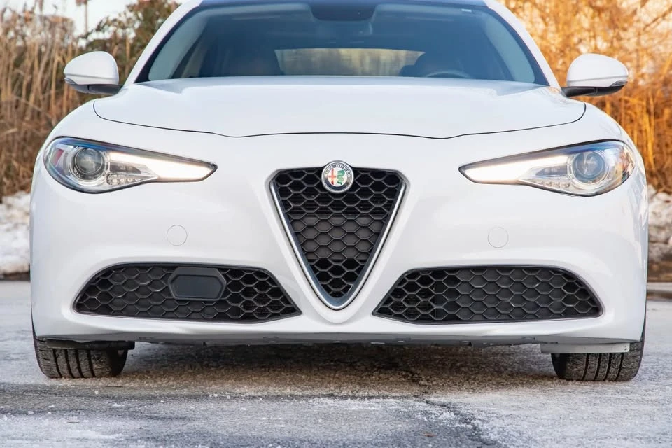2017 Alfa Romeo Giulia - Image 8 of 19