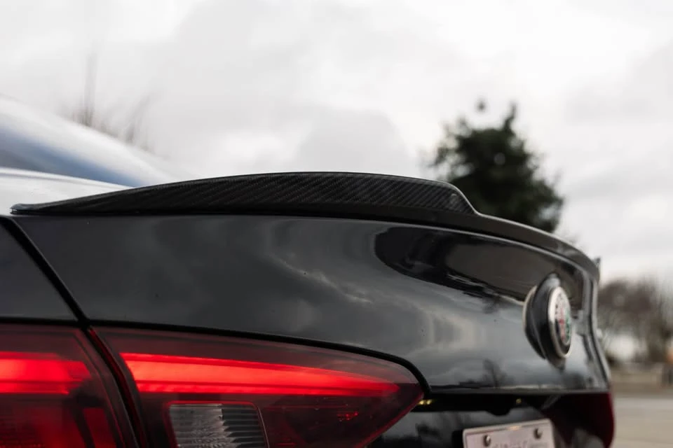 2017 Alfa Romeo Giulia - Image 15 of 20