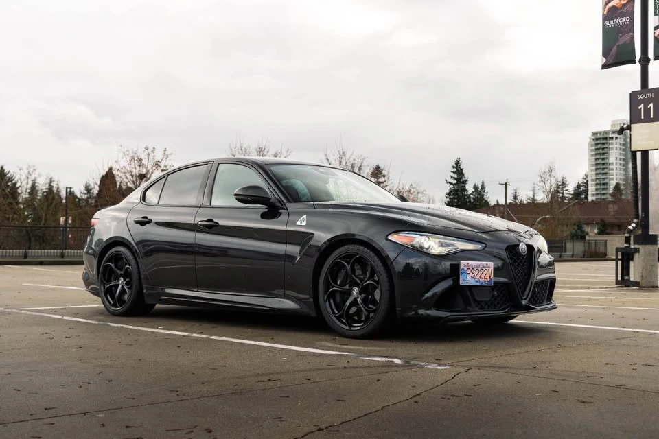 2017 Alfa Romeo Giulia - Image 19 of 20