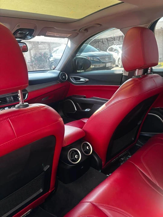 2017 Alfa Romeo Giulia - Image 4 of 9