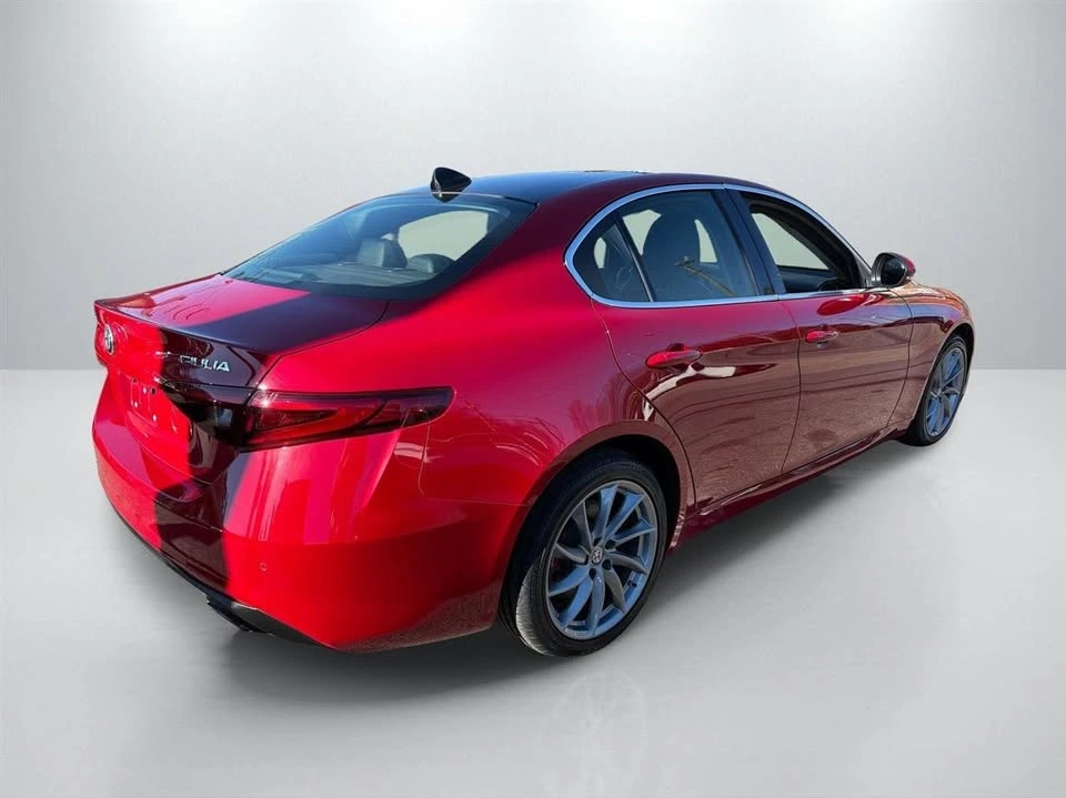 2017 Alfa Romeo Giulia - Image 7 of 20