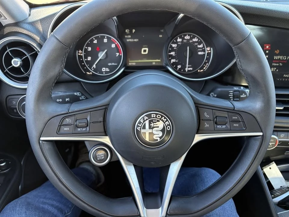 2017 Alfa Romeo Giulia - Image 14 of 20