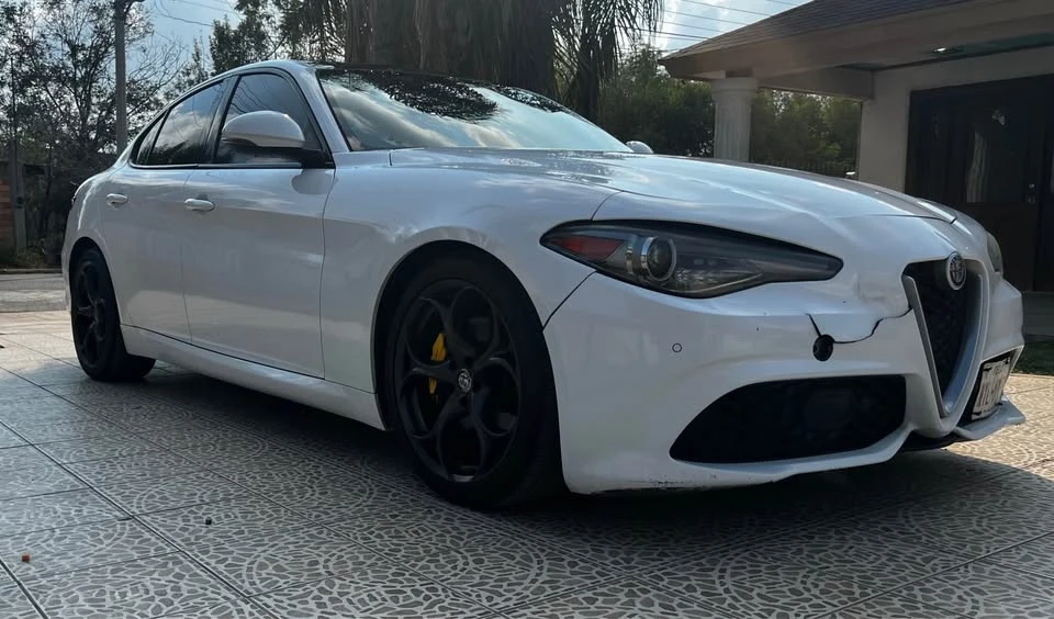 2017 Alfa Romeo Giulia - Image 3 of 5