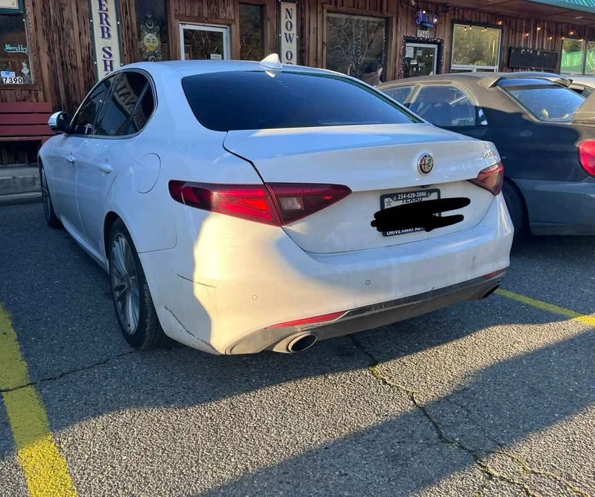 2017 Alfa Romeo Giulia - Image 5 of 12