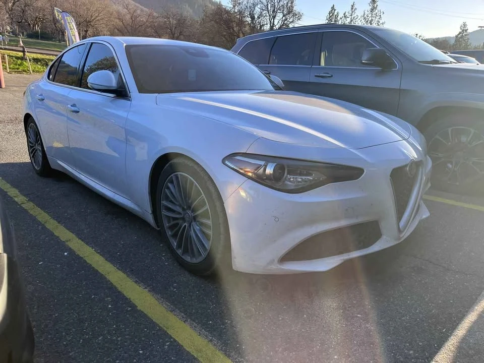 2017 Alfa Romeo Giulia - Image 3 of 12