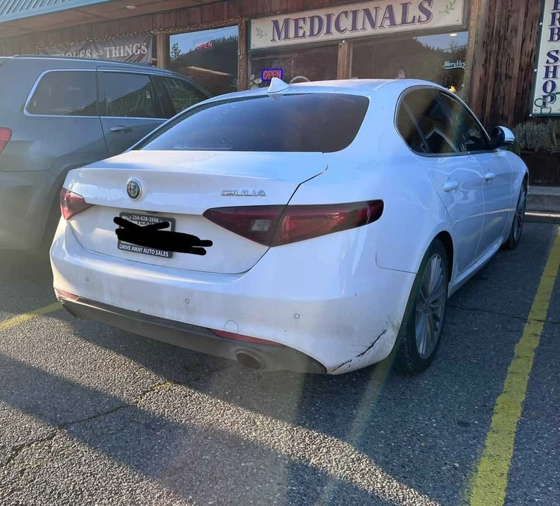 2017 Alfa Romeo Giulia - Image 4 of 12
