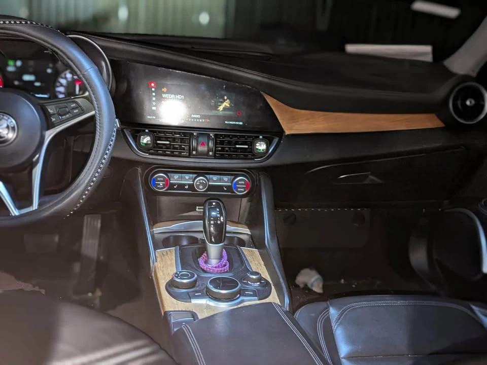 2017 Alfa Romeo Giulia - Image 7 of 9