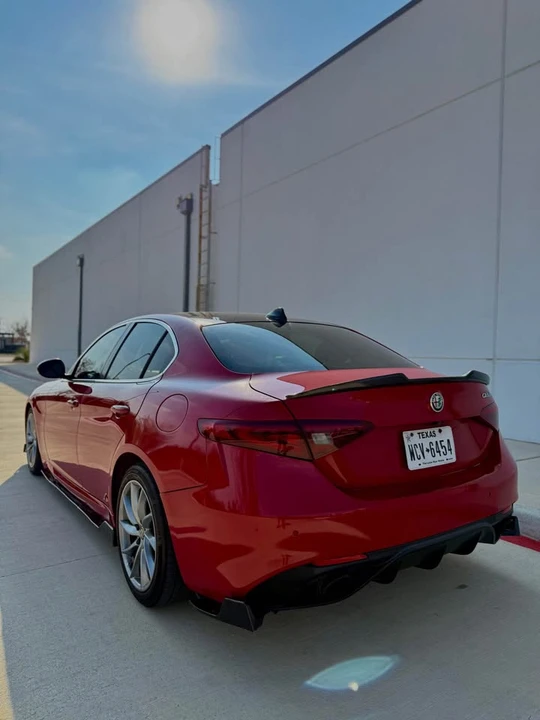 2017 Alfa Romeo Giulia - Image 6 of 19