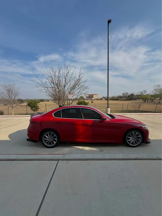 2017 Alfa Romeo Giulia - Image 3 of 19