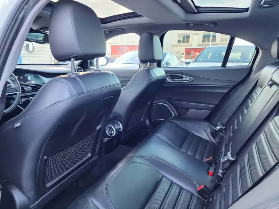 2017 Alfa Romeo Giulia - Image 12 of 12