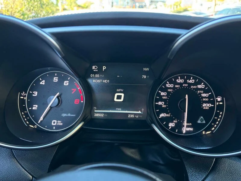 2017 Alfa Romeo Giulia - Image 11 of 20
