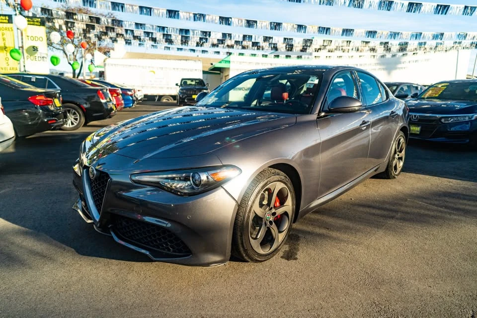 2017 Alfa Romeo Giulia - Image 3 of 14