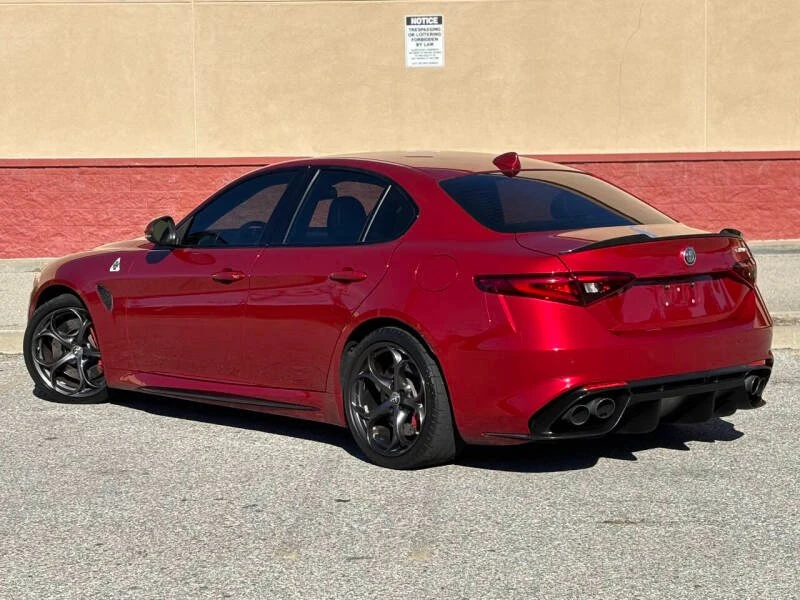 2017 Alfa Romeo Giulia - Image 5 of 20