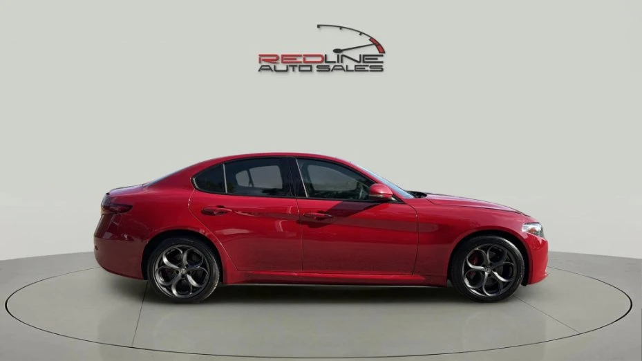 2017 Alfa Romeo Giulia - Image 4 of 13