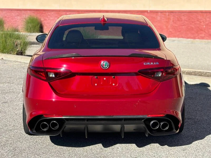 2017 Alfa Romeo Giulia - Image 6 of 20