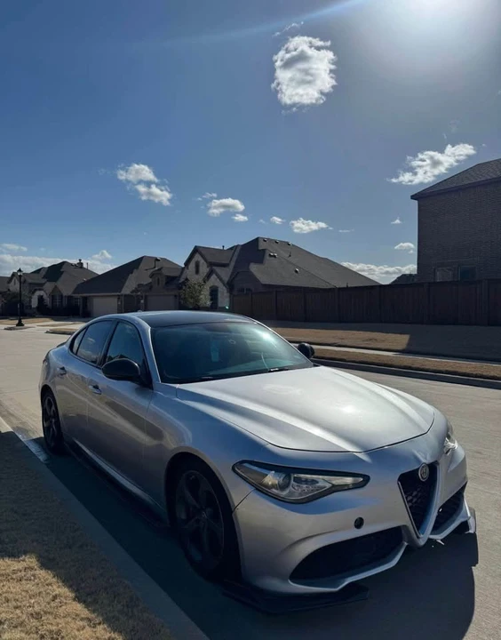 2017 Alfa Romeo Giulia - Image 3 of 5