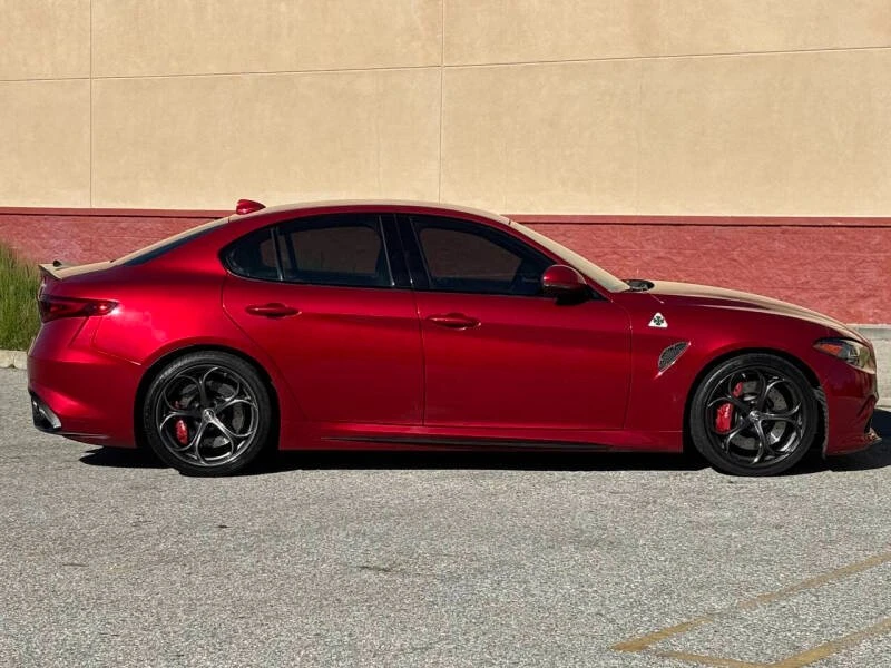 2017 Alfa Romeo Giulia - Image 8 of 20