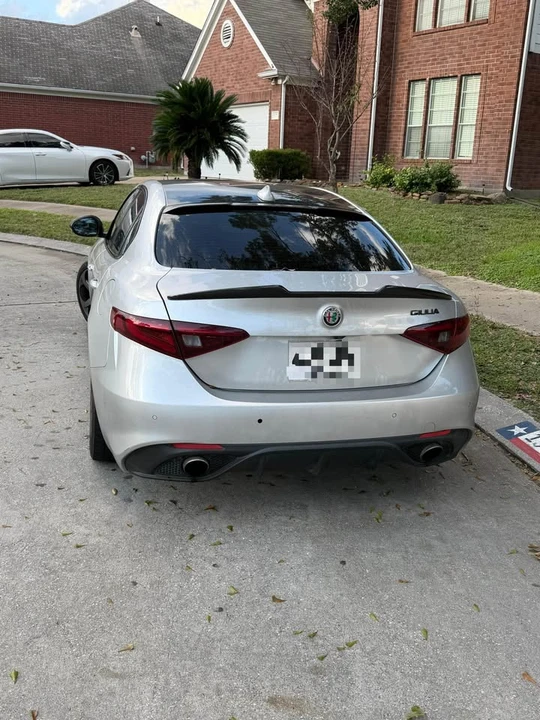 2017 Alfa Romeo Giulia - Image 2 of 5