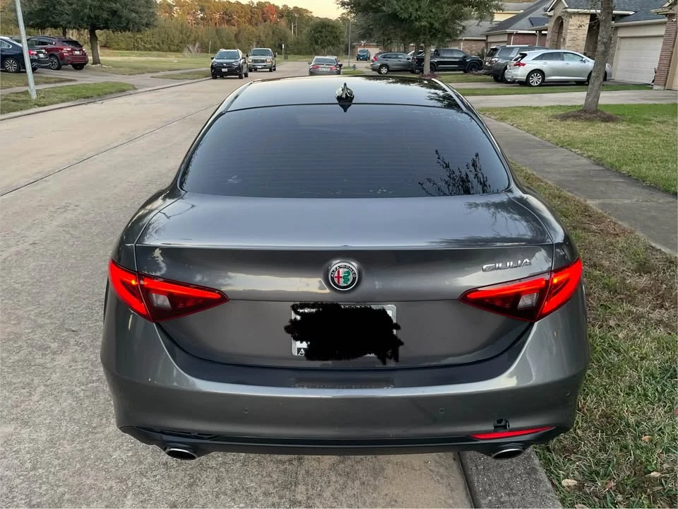2017 Alfa Romeo Giulia - Image 8 of 8